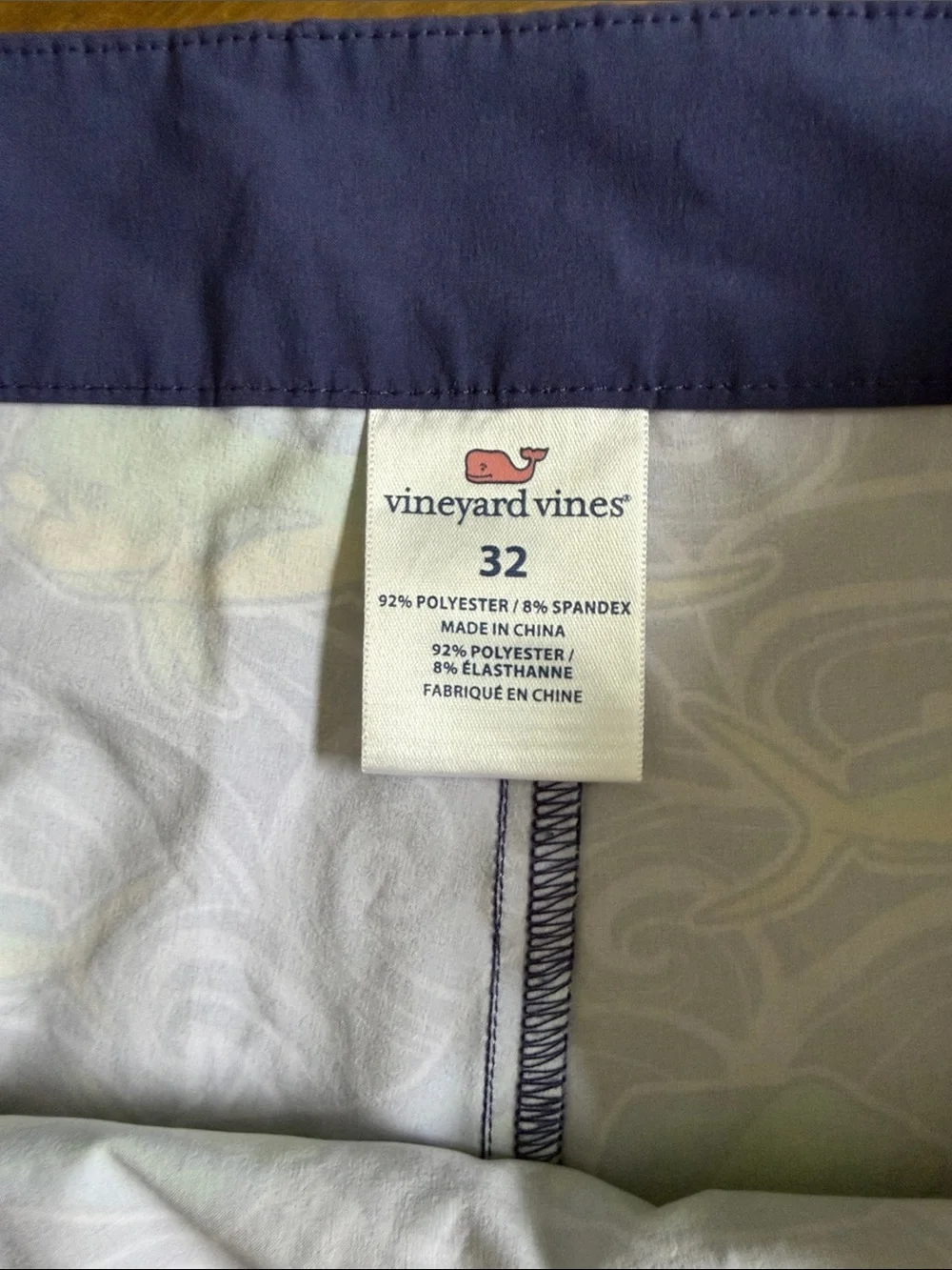 Vineyard Vines excellent size